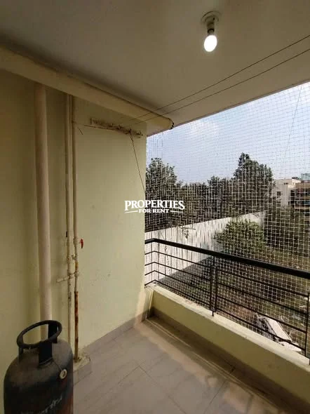 3BHK Duplex Pent house in Bharat Nilaya Apartment is available for rent. It’s 2600 SqFt builtup with Private terrace.