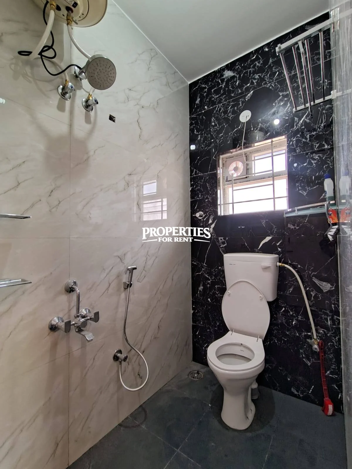 🏰 BEAUTIFUL 3BHK | SINGASANDRA (NEAR HSR)