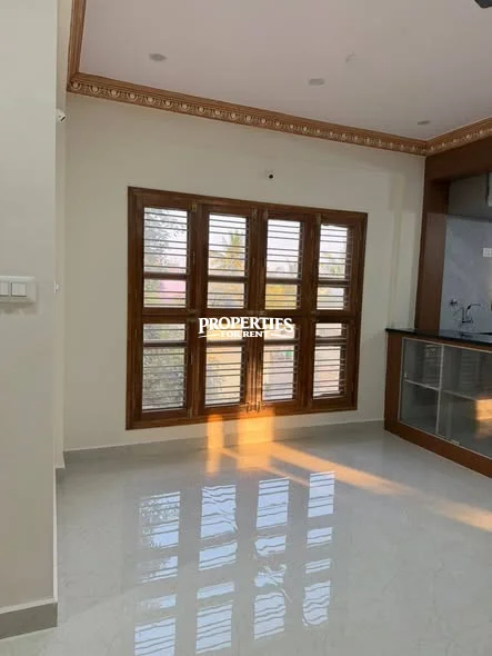 🏰 EXCLUSIVE 2BHK | OMBR LAYOUT (ONE FLAT PER FLOOR)