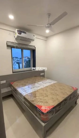 Fully furnished modern &amp; luxurious 1 bhk with balcony available for rent