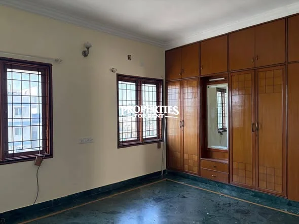 🏰 LUXURY 3BHK WITH PRIVATE TERRACE | 2700 SQ. FT.