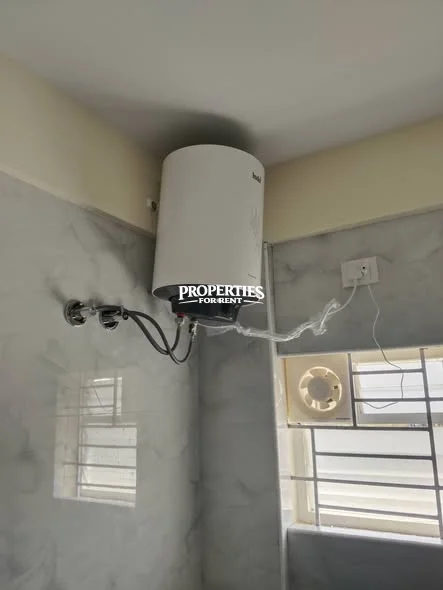 🏠 NO BROKERAGE | 2BHK SEMI-FURNISHED | KASAVANAHALLI